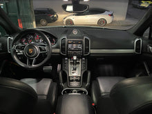 Cargar imagen en el visor de la galería, Porsche Cayenne S Diesel
