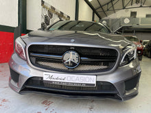 Cargar imagen en el visor de la galería, Mercedes Benz GLA 220 CDI AMG LINE
