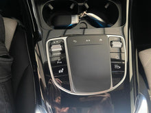 Cargar imagen en el visor de la galería, Mercedes Benz EQC 400 4Matic
