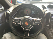 Cargar imagen en el visor de la galería, Porsche Cayenne S E-Hybrid Platinum Edition
