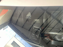 Cargar imagen en el visor de la galería, BMW 330e Xdrive Touring
